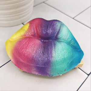 Rainbow Luscious Lips Bath Bomb
