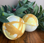 Japanese Honeysuckle Round Bath Bomb